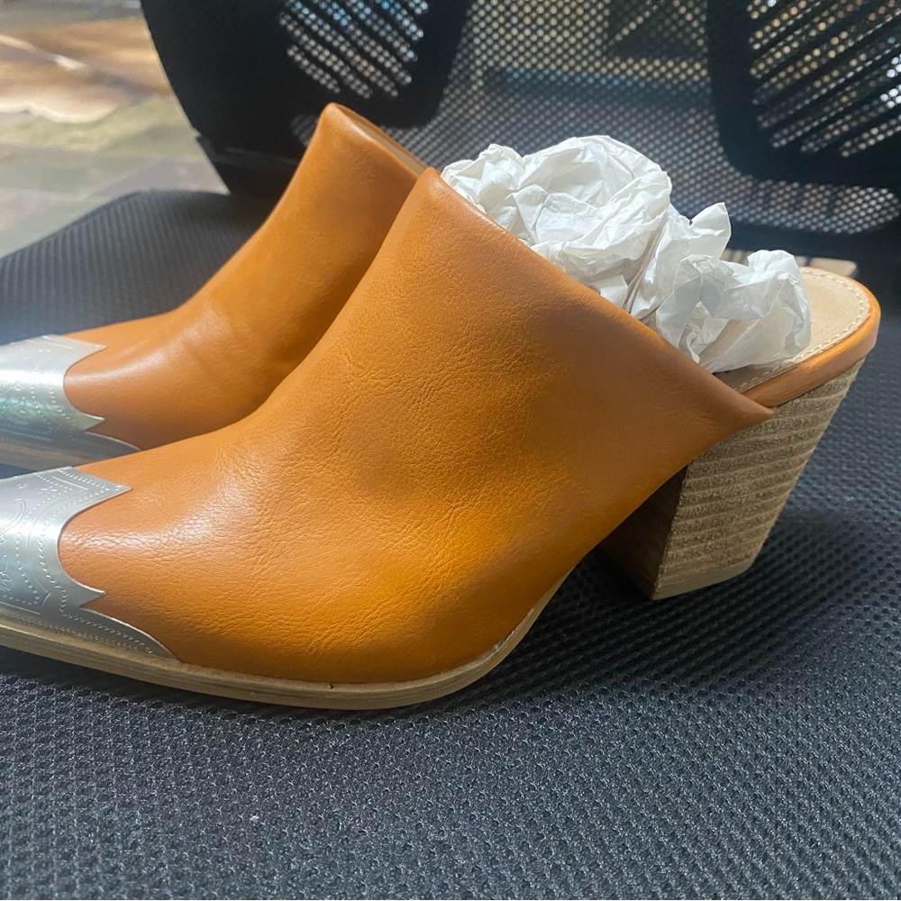 Mule slip on shoes, super cute and never worn.